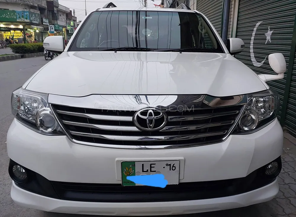 Toyota Fortuner 2015 for Sale in Gujranwala Image-1