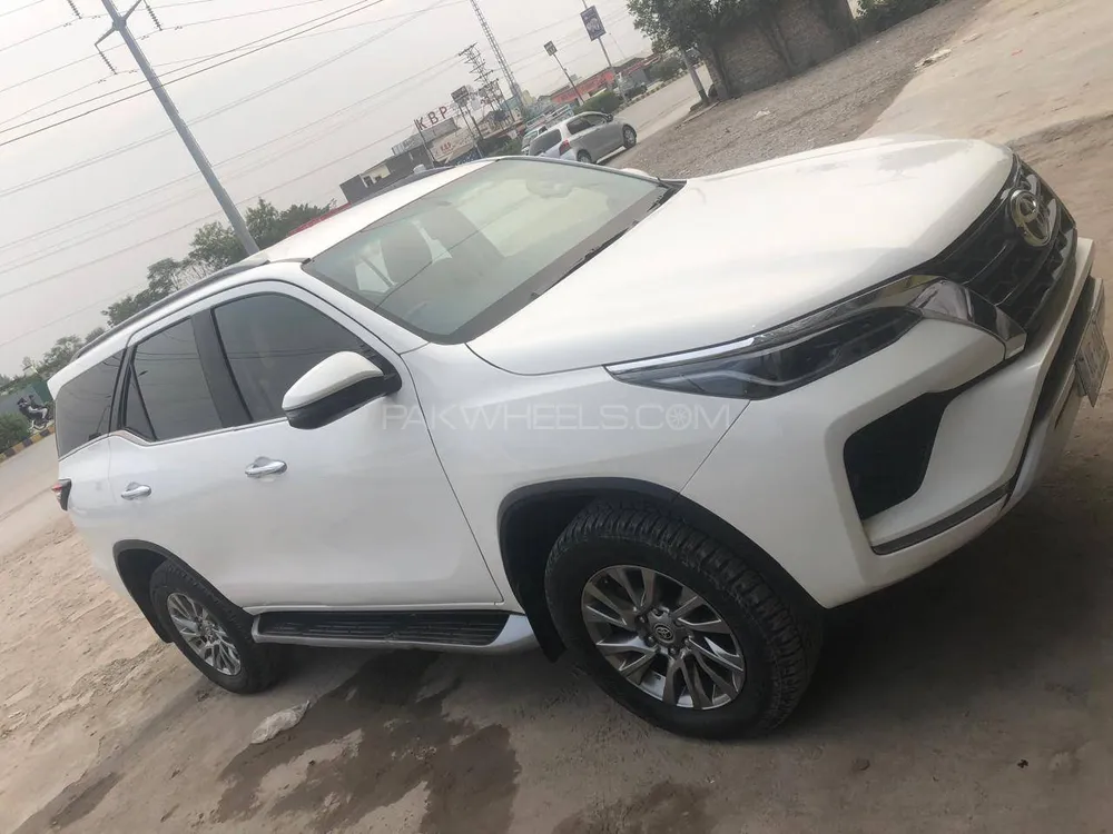 Toyota Fortuner 2021 for Sale in Islamabad Image-1