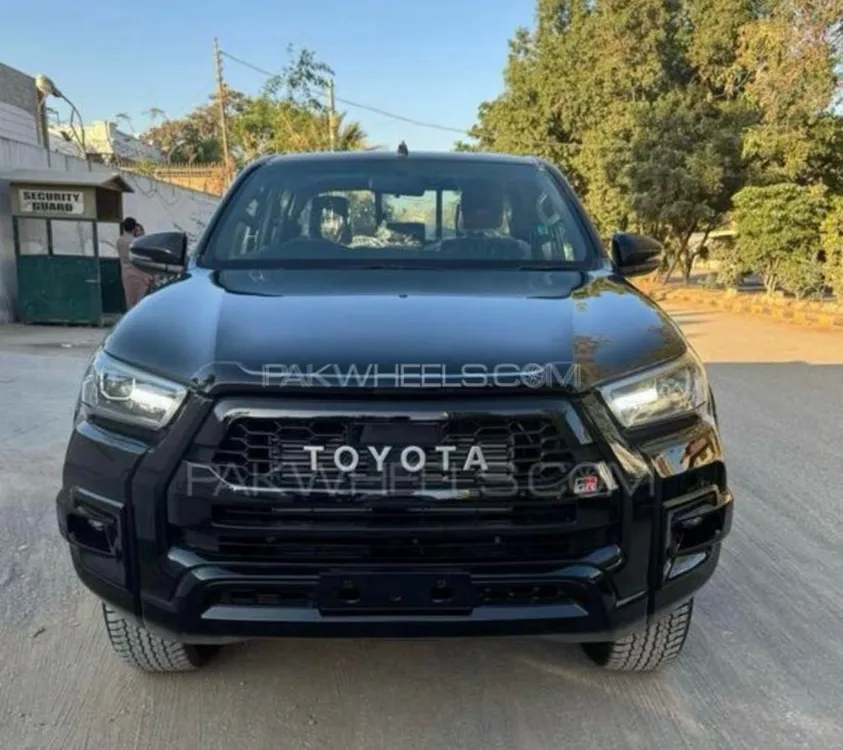 Toyota Hilux 2023 for Sale in Peshawar Image-1