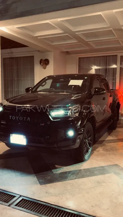 Toyota Hilux 2021 for Sale in Islamabad Image-1