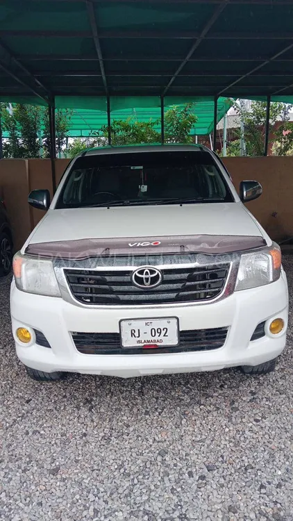 Toyota Hilux 2011 for Sale in Islamabad Image-1