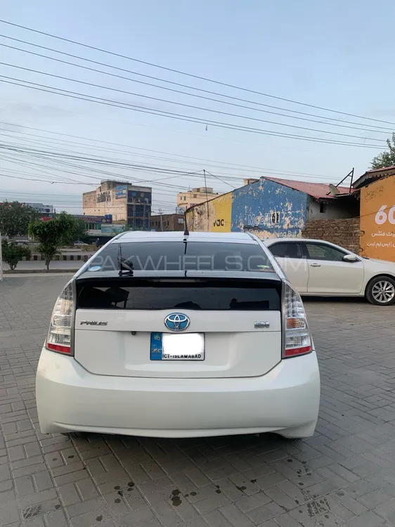 Toyota Prius 2009 for Sale in Islamabad Image-1
