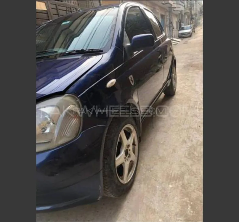 Toyota Vitz 2001 for Sale in Multan Image-1