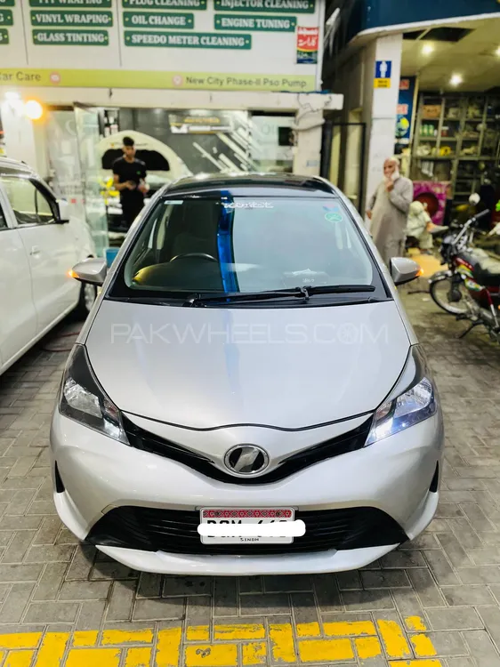 Toyota Vitz 2014 for Sale in Islamabad Image-1
