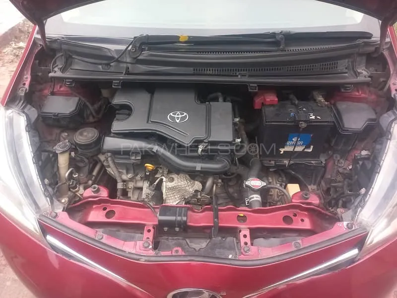 Toyota Vitz 2014 for Sale in Lahore Image-1