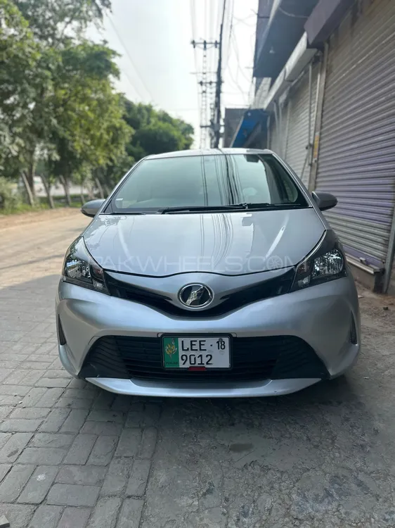 Toyota Vitz 2015 for Sale in Lahore Image-1