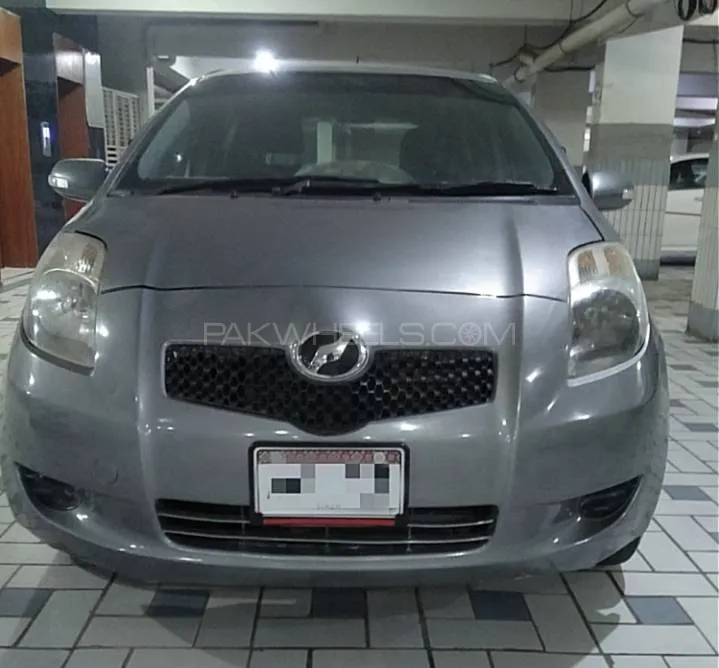 Toyota Vitz 2007 for Sale in Karachi Image-1