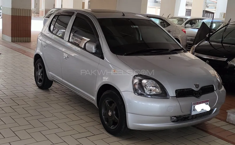 Toyota Vitz 2001 for Sale in Karachi Image-1