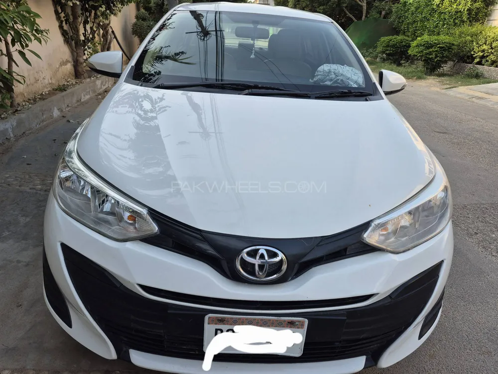 Toyota Yaris Sedan 2020 for Sale in Karachi Image-1