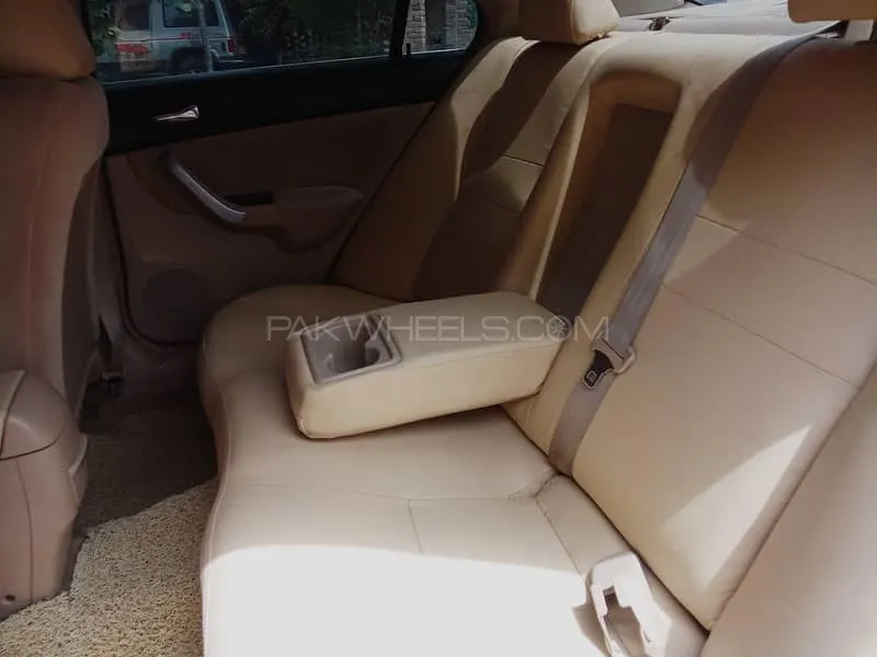 ہونڈا اکارڈ 2003 for Sale in ملتان ہونڈا اکارڈ 2003 for Sale in ملتان Image-12