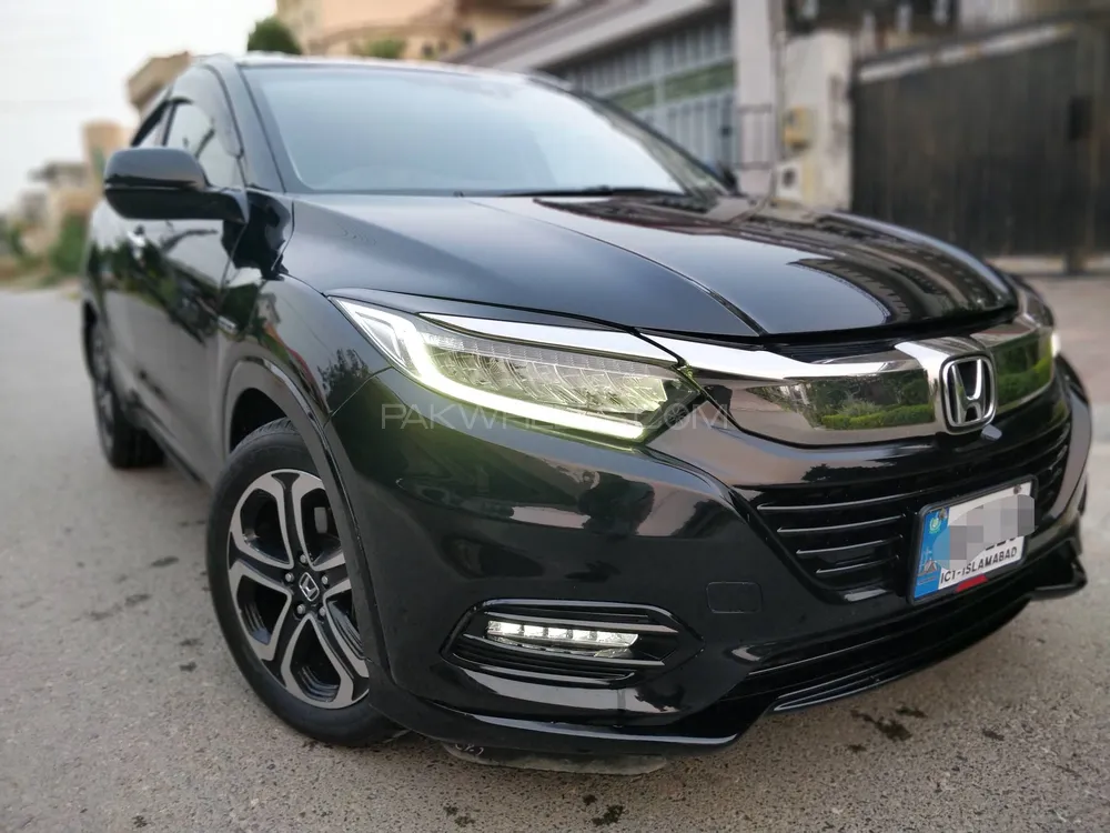 Honda Vezel 2016 for Sale in Islamabad Image-1