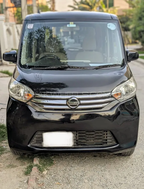 Nissan Dayz Roox 2014 for Sale in Lahore Image-1