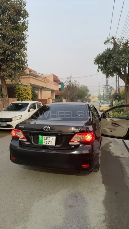 Toyota Corolla 2011 for Sale in Lahore Image-1
