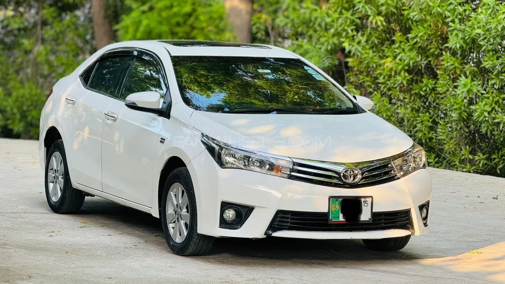 Toyota Corolla 2015 for Sale in Faisalabad Image-1