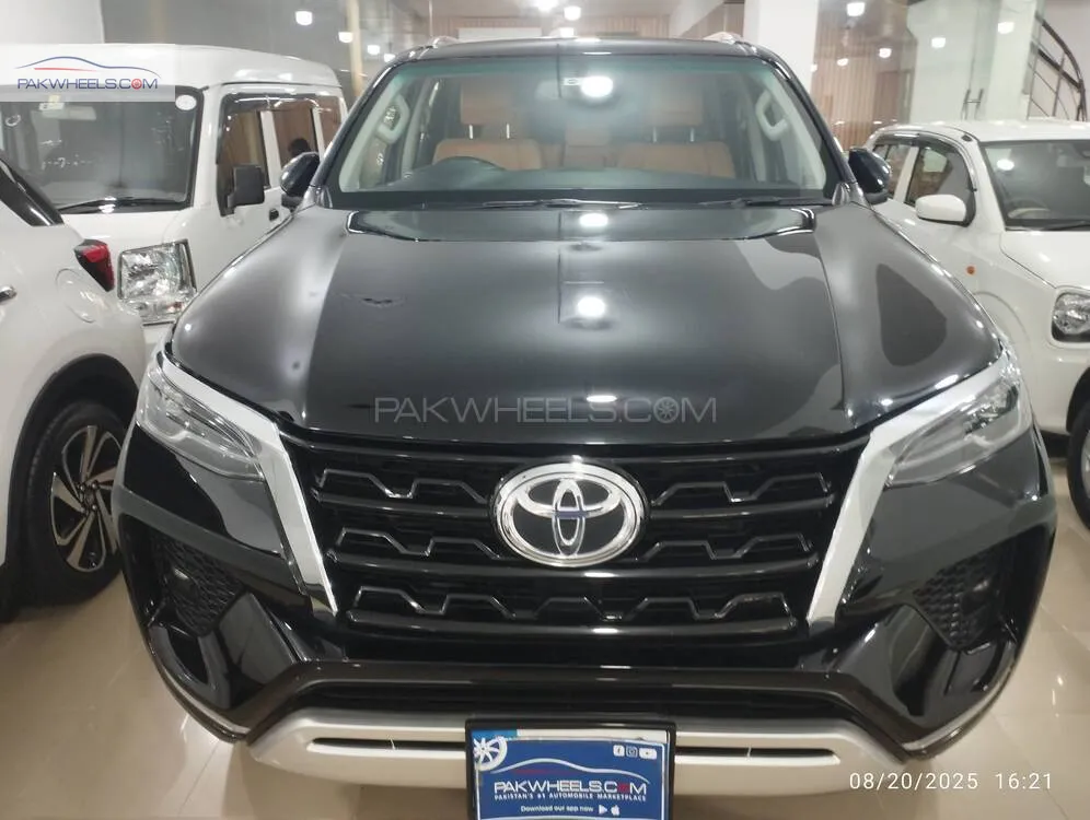 Toyota Fortuner 2022 for Sale in Peshawar Image-1