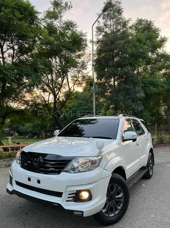 Toyota Fortuner 2016 for Sale in Islamabad Image-1