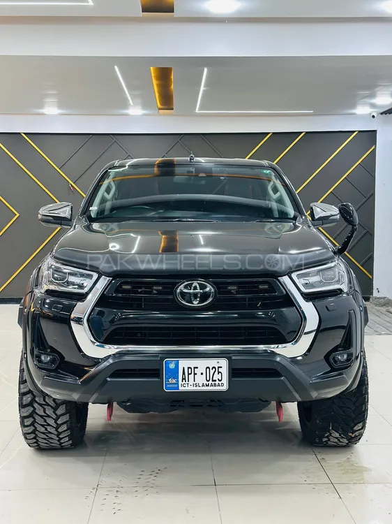 Toyota Hilux 2021 for Sale in Islamabad Image-1