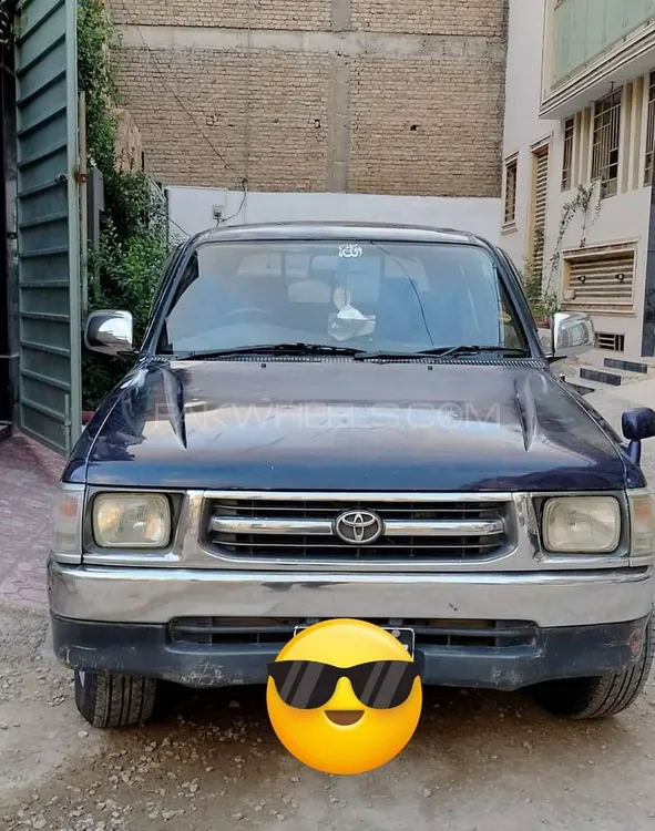 Toyota Hilux 2000 for Sale in Quetta Image-1