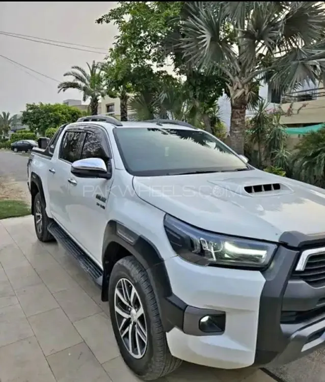Toyota Hilux 2018 for Sale in Faisalabad Image-1