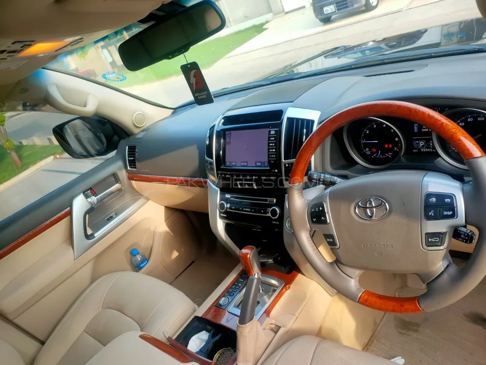 Toyota Land Cruiser 2012 for Sale in Lahore Image-1