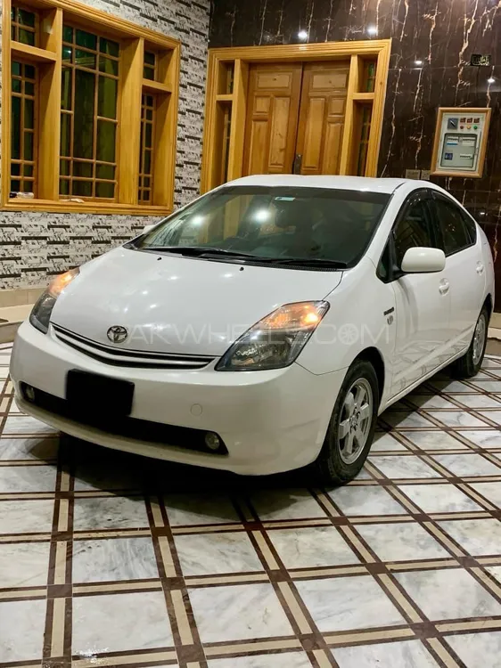 Toyota Prius 2010 for Sale in Peshawar Image-1