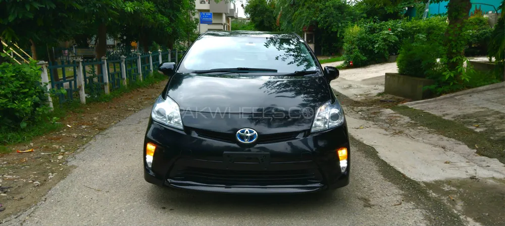 Toyota Prius 2010 for Sale in Islamabad Image-1