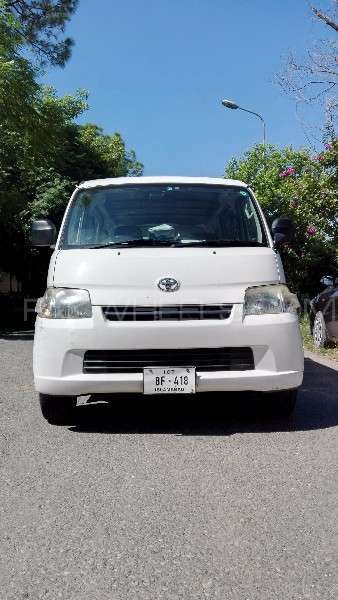 Toyota Town Ace 2010 for Sale in Islamabad Image-1