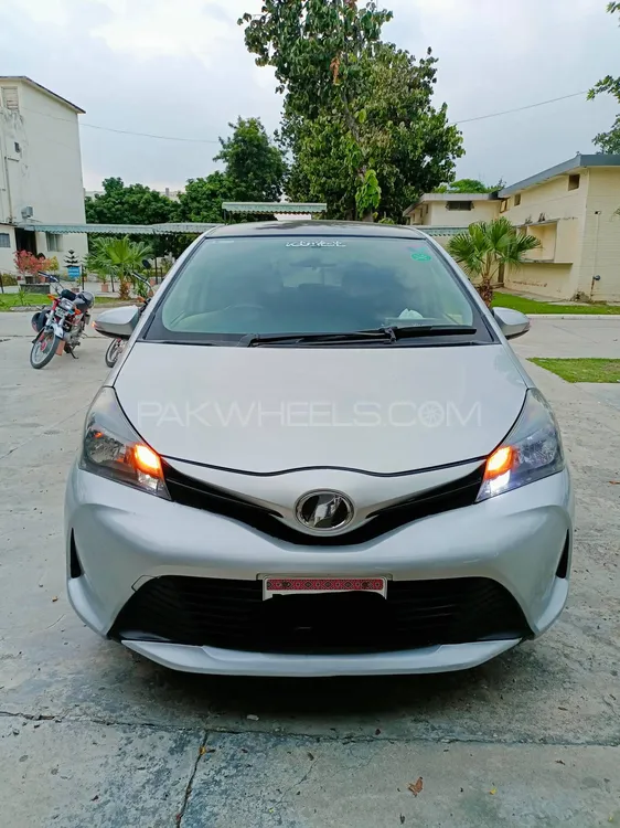 Toyota Vitz 2014 for Sale in Islamabad Image-1