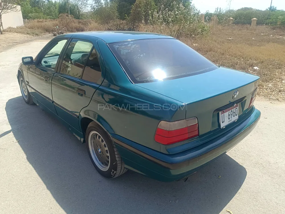 بی ایم ڈبلیو 3 سیریز 1992 for Sale in کراچی بی ایم ڈبلیو 3 سیریز 1992 for Sale in کراچی Image-4