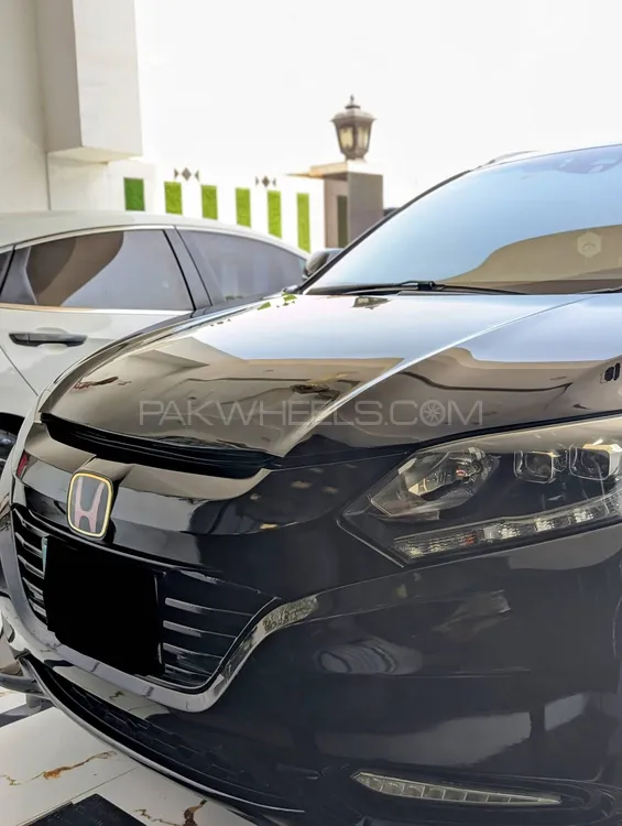 Honda Vezel 2015 for Sale in Faisalabad Image-1