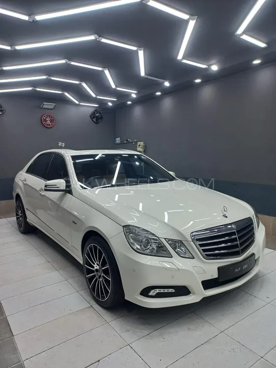 Mercedes Benz E Class 2010 for Sale in Islamabad Image-1