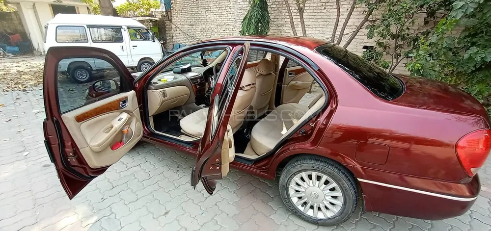 Nissan Sunny 2010 for Sale in Okara Image-1