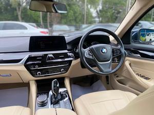 BMW 5 series edrive 
Model: 2018
Mileage: 22,600 Km
Reg: 2019 khi

Calling and Visiting Hours

Monday to Saturday

11:00 AM to 7:00 PM