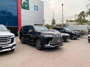 Lexus Lx 600 v6 twin turbo 
Model: 2022
Mileage: 7,700 km
Unregistered 
Fresh Import 2025 

Luxury variant:
*Finger print start button 
*Color heads up display
*Okudake (Wireless) charger 
*Back auto door 
*Rear view camera
*Under view camera 
*Rear entertainment 
*Mark levinson 3D sound system 
*Front & rear ventilated seats 
*Heating/Cooling seats
*Sunroof
*Radar
*7 seater

Calling and Visiting Hours

Monday to Saturday

11:00 AM to 7:00 PM
