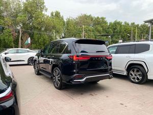 Lexus Lx 600 v6 twin turbo 
Model: 2022
Mileage: 7,700 km
Unregistered 
Fresh Import 2025 

Luxury variant:
*Finger print start button 
*Color heads up display
*Okudake (Wireless) charger 
*Back auto door 
*Rear view camera
*Under view camera 
*Rear entertainment 
*Mark levinson 3D sound system 
*Front & rear ventilated seats 
*Heating/Cooling seats
*Sunroof
*Radar
*7 seater

Calling and Visiting Hours

Monday to Saturday

11:00 AM to 7:00 PM