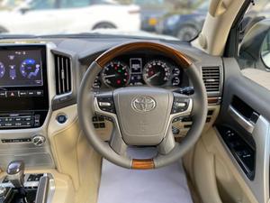 Toyota Land Cruiser ZX
Model: 2017
Mileage: 51,000 km
Reg Year: 2018

*Original TV + 4 cameras 
*Cool box
*Back autodoor 
*Rear Entertainment
*Sunroof
*Radar 
*7 seater

Calling and Visiting Hours

Monday to Saturday

11:00 AM to 7:00 PM
