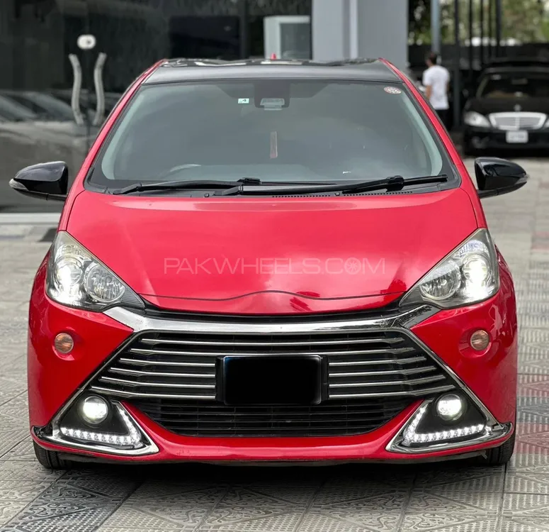 Toyota Aqua 2017 for Sale in Islamabad Image-1