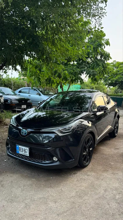 Toyota C-HR 2019 for Sale in Islamabad Image-1