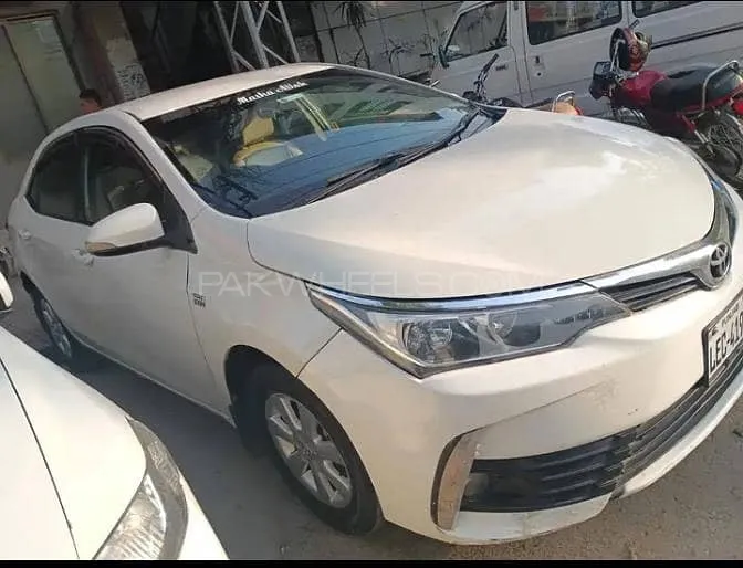 Toyota Corolla 2015 for Sale in Islamabad Image-1