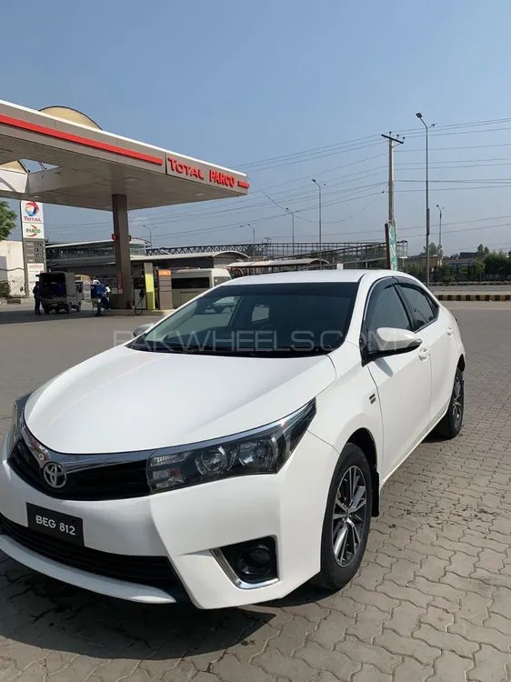 Toyota Corolla 2015 for Sale in Peshawar Image-1