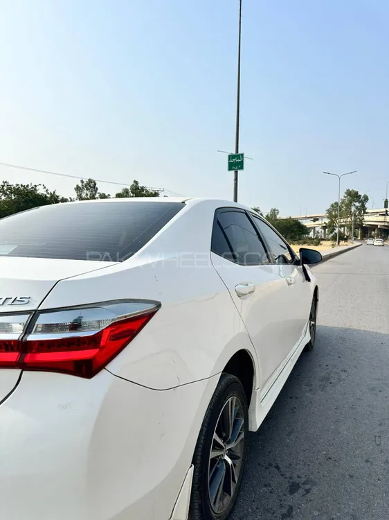 Toyota Corolla 2018 for Sale in Peshawar Image-1
