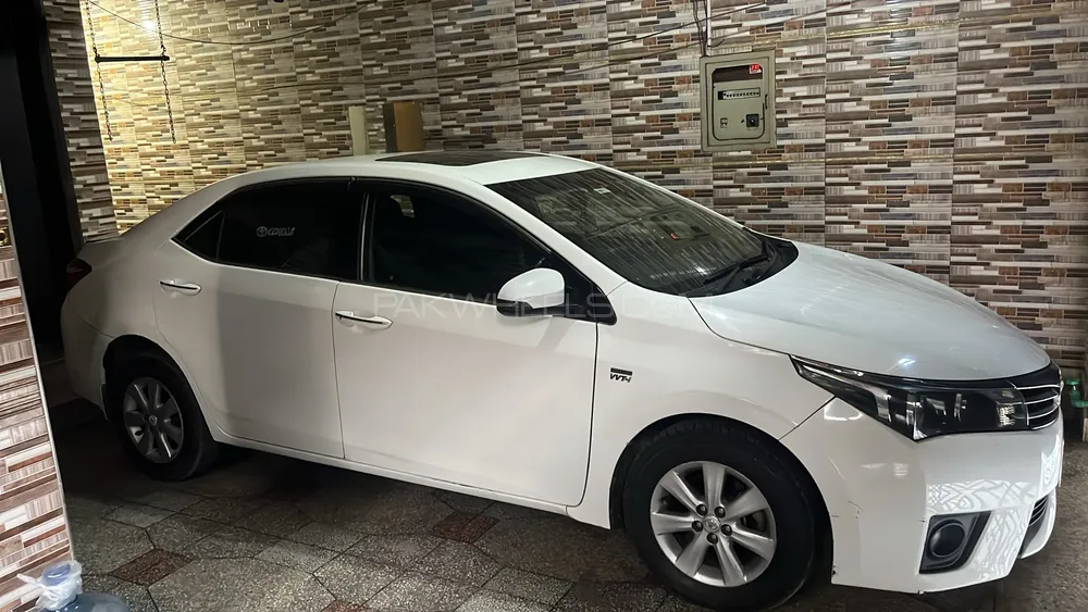 Toyota Corolla 2016 for Sale in Lahore Image-1