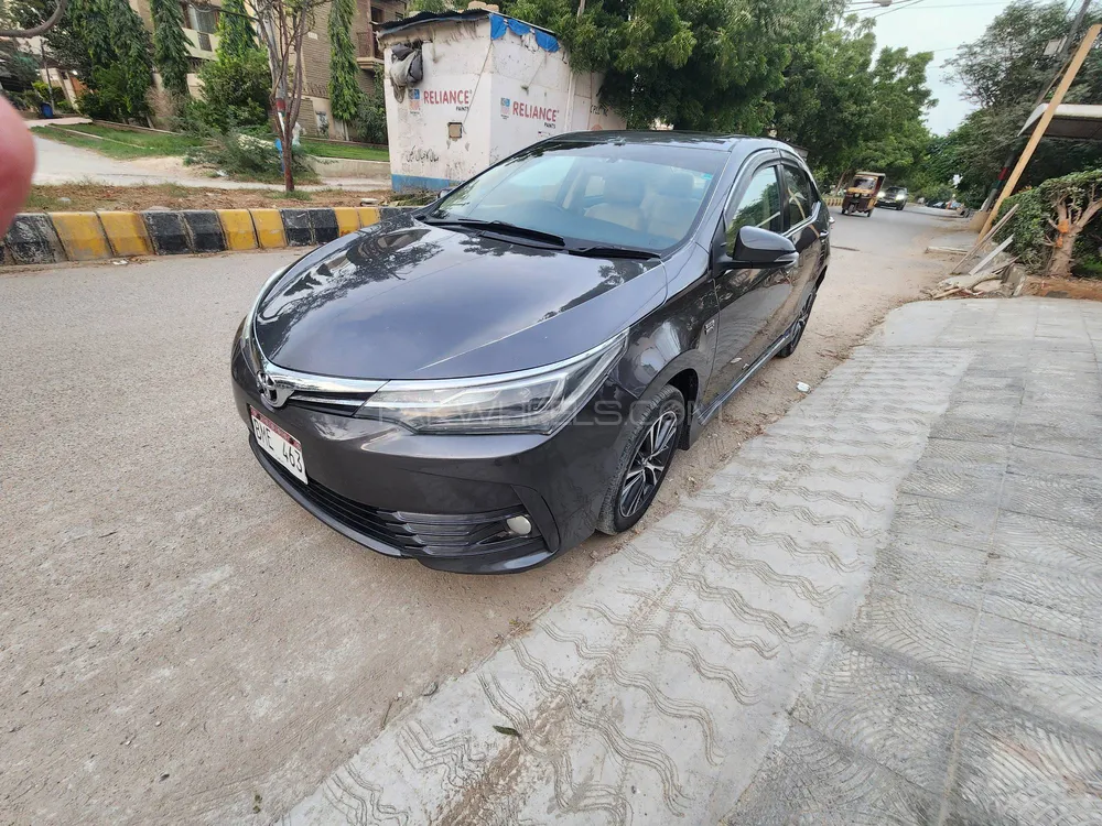 Toyota Corolla 2018 for Sale in Karachi Image-1