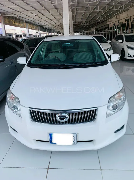 Toyota Corolla Axio 2011 for Sale in Peshawar Image-1