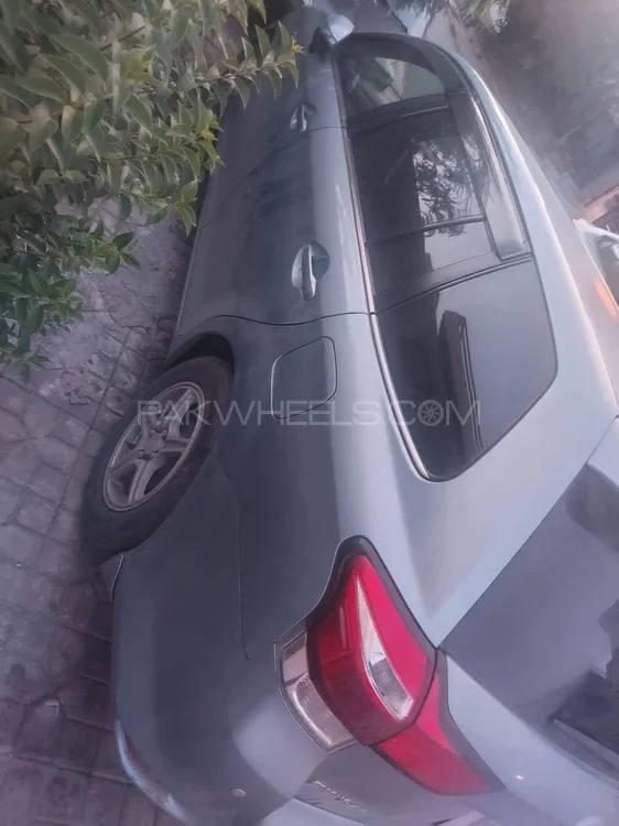 Toyota Corolla Fielder 2016 for Sale in Islamabad Image-1