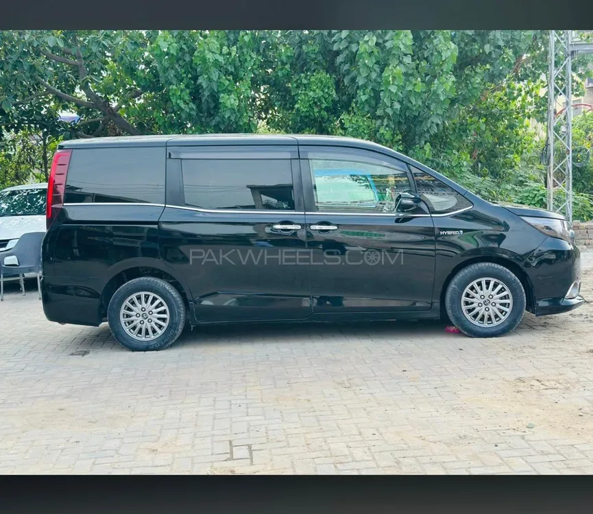 Toyota Esquire 2015 for Sale in Rawalpindi Image-1
