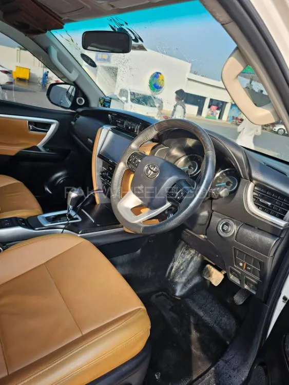 Toyota Fortuner 2021 for Sale in Karachi Image-1