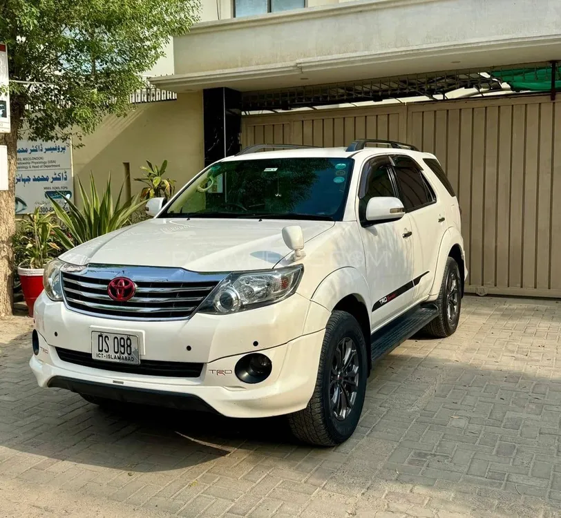 Toyota Fortuner 2015 for Sale in Bahawalpur Toyota Fortuner 2015 for Sale in Bahawalpur Image-3