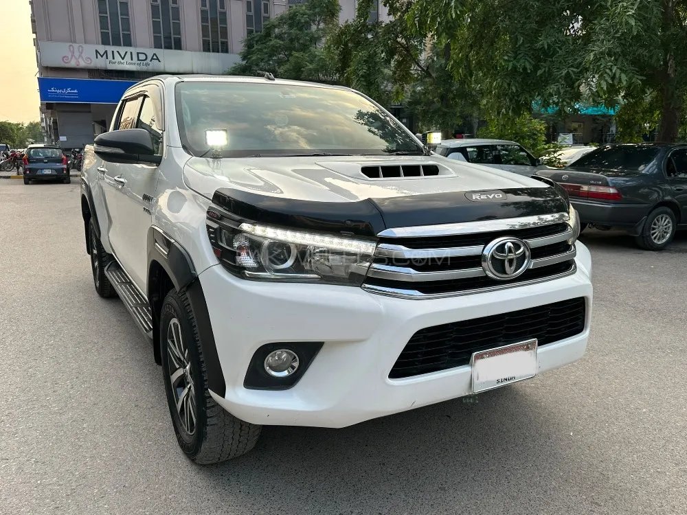 Toyota Hilux 2017 for Sale in Islamabad Image-1