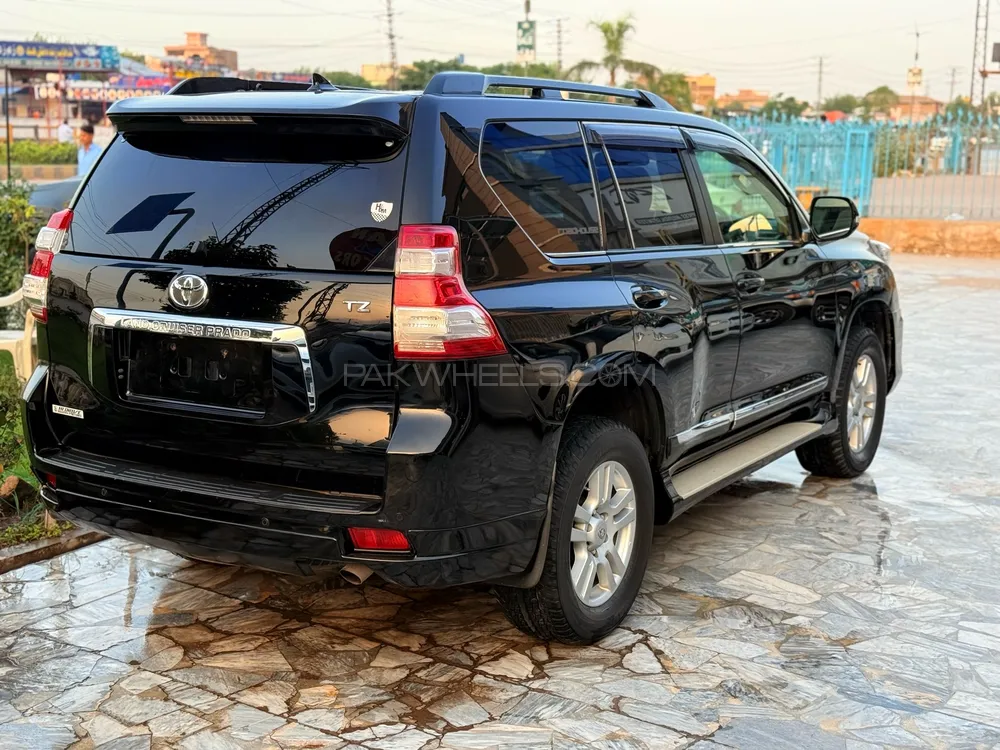 Toyota Prado 2011 for Sale in Peshawar Image-1